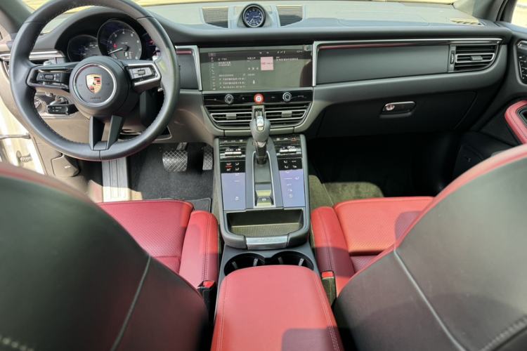 Used Porsche Macan 2022 Macan 2.0T Interior 1