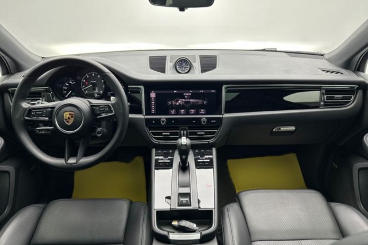 Used Porsche Macan 2022 Macan S 2.9T Interior 1