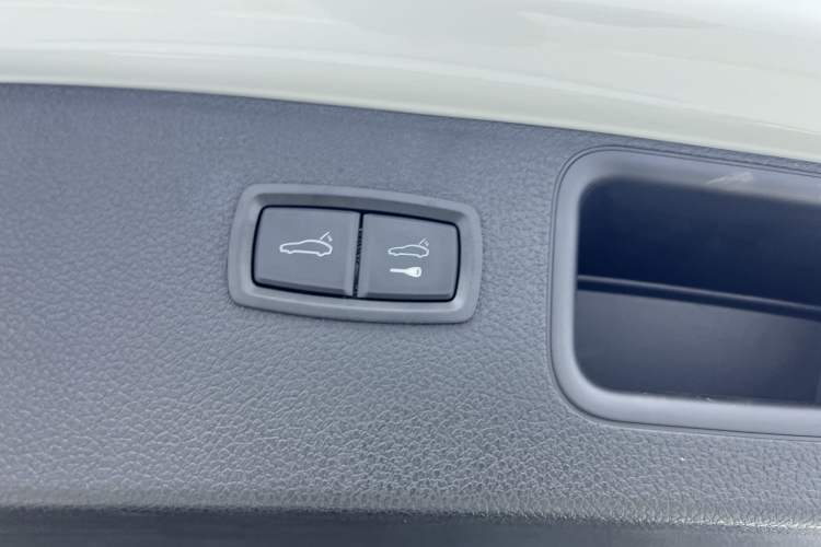 Used Porsche Macan 2022 Macan 2.0T Interior 1