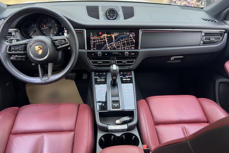 Used Porsche Macan 2022 Macan 2.0T Interior 2