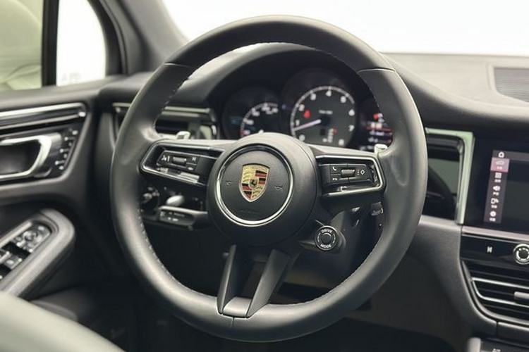 Used Porsche Macan 2022 Macan S 2.9T Interior 5