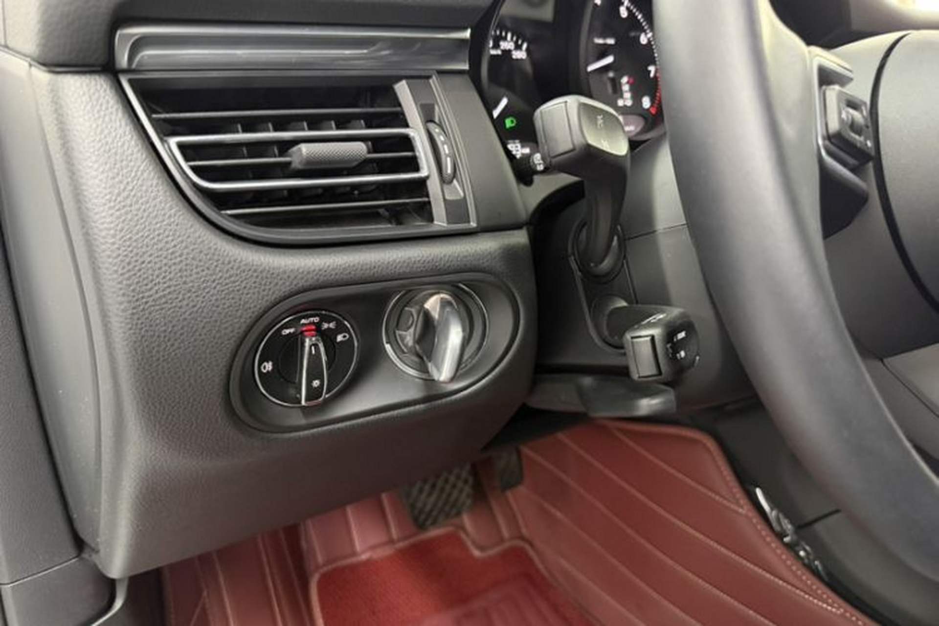 Used Porsche Macan 2022 Macan 2.0T Interior 7
