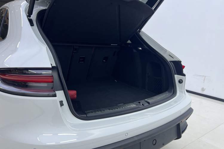 Used Porsche Macan 2022 Macan 2.0T Interior 9