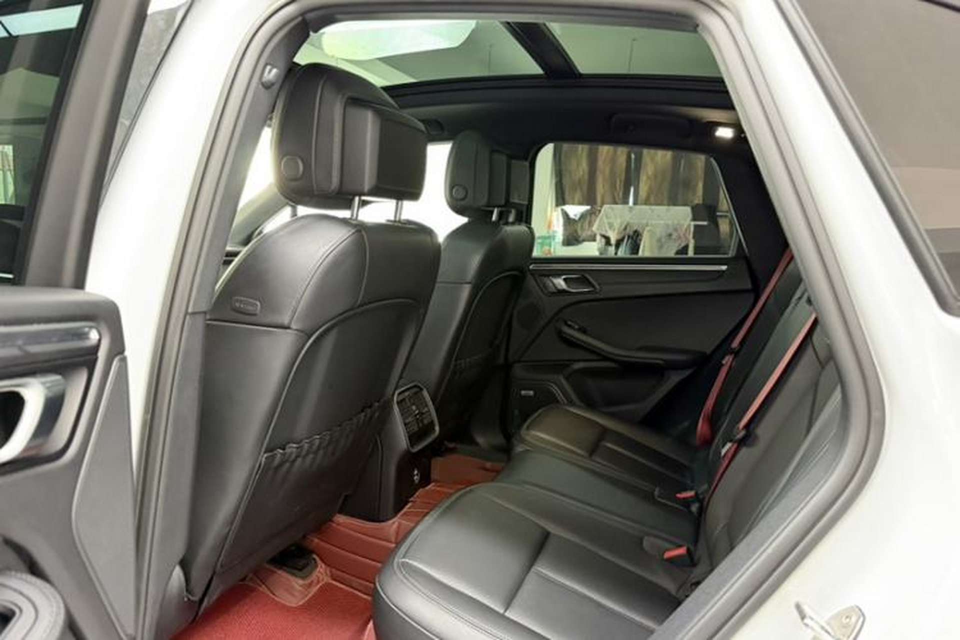 Used Porsche Macan 2022 Macan 2.0T Interior 9