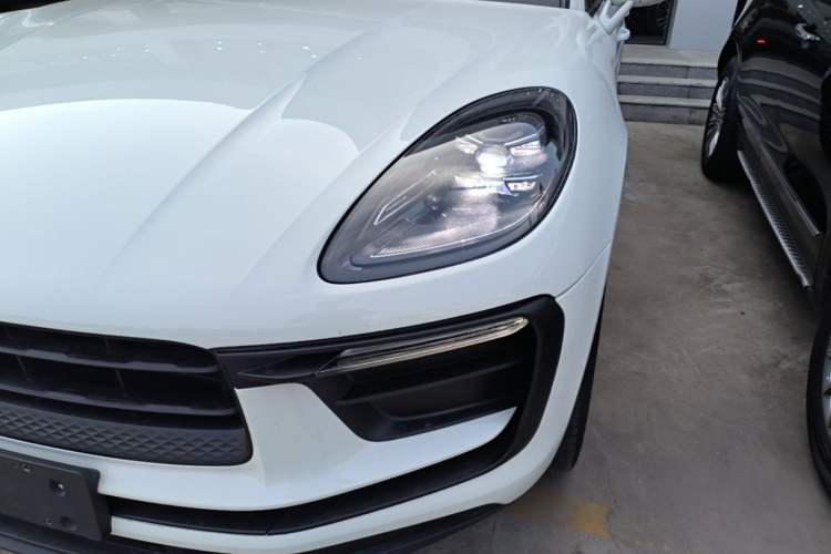 Used Porsche Macan 2022 Macan 2.0T Left Front Headlight