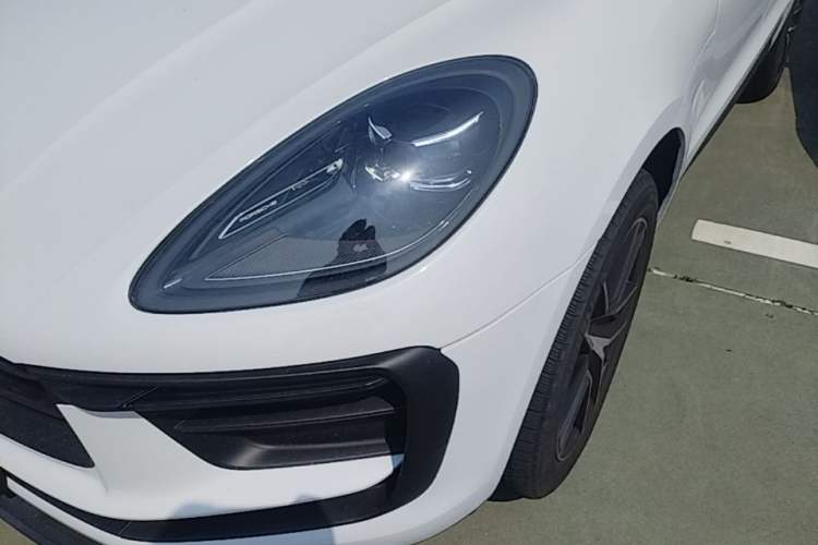 Used Porsche Macan 2022 Macan 2.0T Left Front Headlight