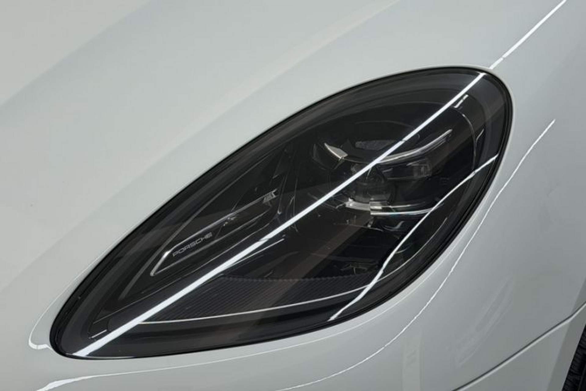 Used Porsche Macan 2022 Macan 2.0T Left Front Headlight