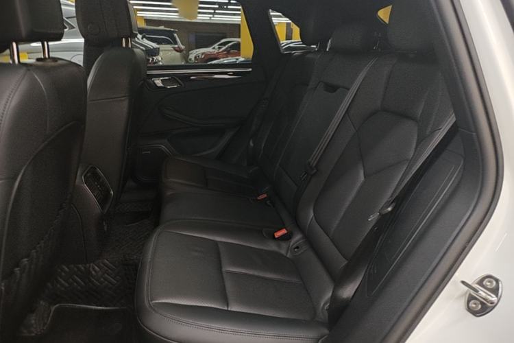 Used Porsche Macan 2022 Macan S 2.9T Left Rear Seat