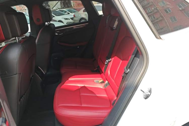Used Porsche Macan 2022 Macan 2.0T Left Rear Seat