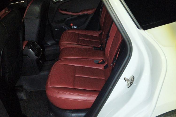 Used Porsche Macan 2022 Macan T 2.0T Left Rear Seat