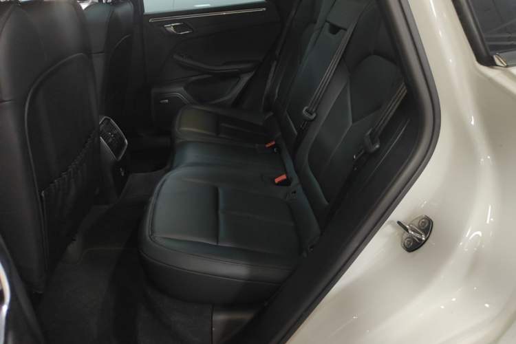 Used Porsche Macan 2022 Macan 2.0T Left Rear Seat
