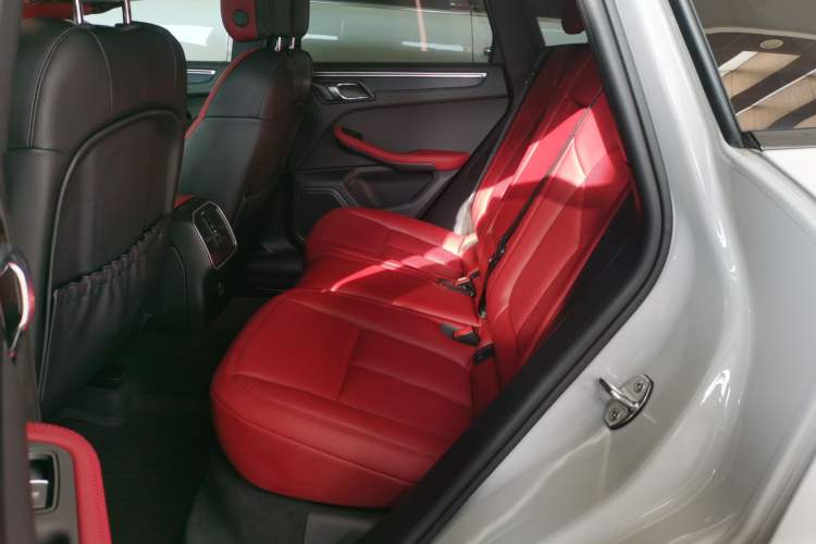 Used Porsche Macan 2022 Macan 2.0T Left Rear Seat