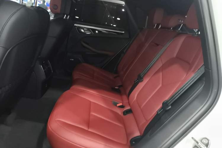 Used Porsche Macan 2022 Macan 2.0T Left Rear Seat