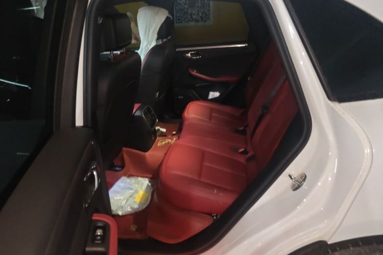 Used Porsche Macan 2022 Macan 2.0T Left Rear Seat