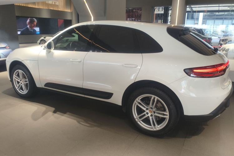 Used Porsche Macan 2022 Macan 2.0T Left Side