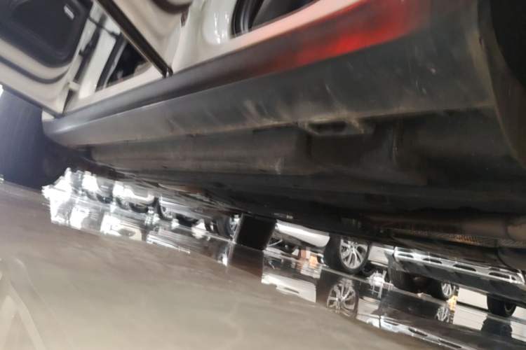 Used Porsche Macan 2022 Macan 2.0T Left Side Sill
