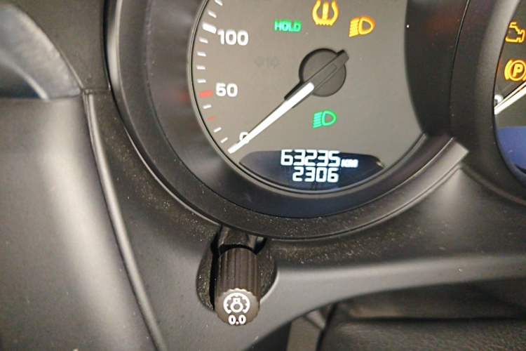 Used Porsche Macan 2022 Macan 2.0T Odometer Close Up