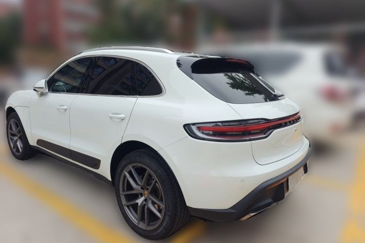 Used Porsche Macan 2022 Macan 2.0T Rear Left 45 Deg