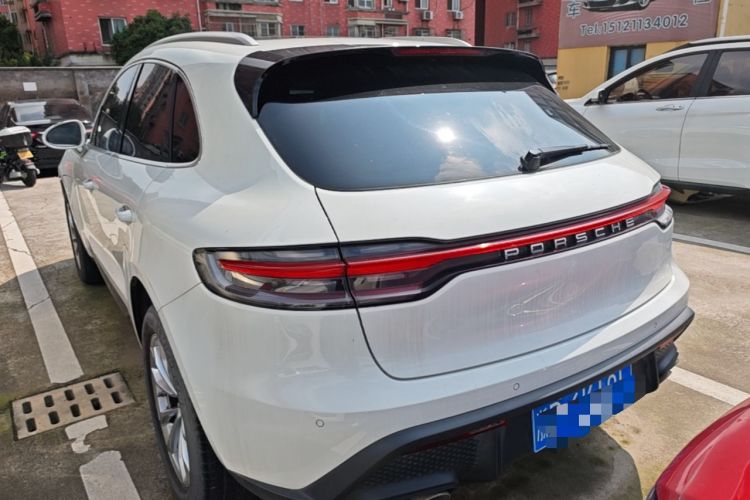 Used Porsche Macan 2022 Macan 2.0T Rear Left 45 Deg