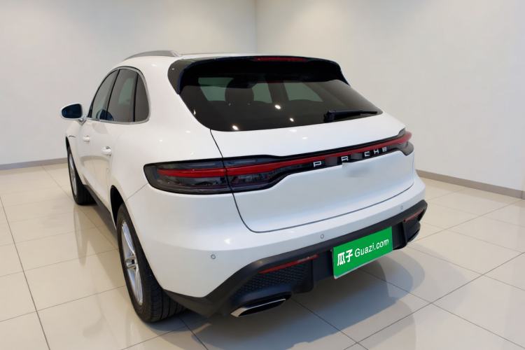 Used Porsche Macan 2022 Macan 2.0T Rear Left 45 Deg