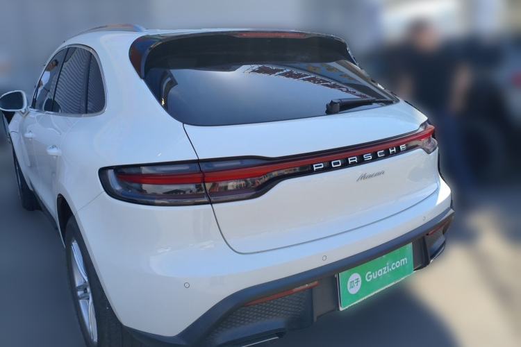 Used Porsche Macan 2022 Macan 2.0T Rear Left 45 Deg