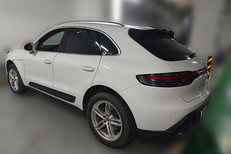 Used Porsche Macan 2022 Macan 2.0T Rear Left 45 Deg