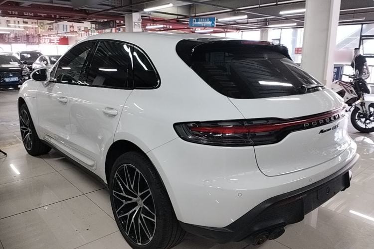 Used Porsche Macan 2022 Macan S 2.9T Rear Left 45 Deg
