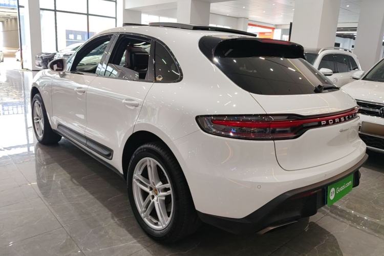 Used Porsche Macan 2022 Macan 2.0T Rear Left 45 Deg