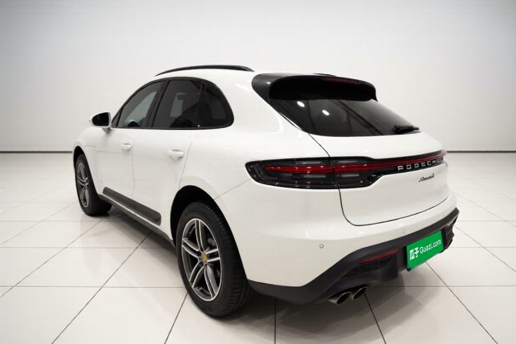 Used Porsche Macan 2022 Macan 2.0T Rear Left 45 Deg
