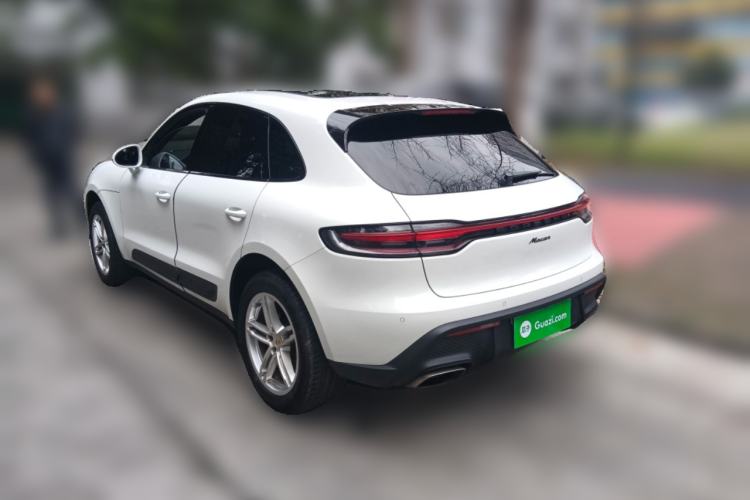 Used Porsche Macan 2022 Macan 2.0T Rear Left 45 Deg