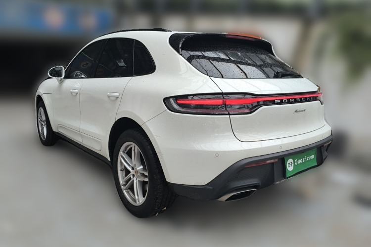 Used Porsche Macan 2022 Macan 2.0T Rear Left 45 Deg