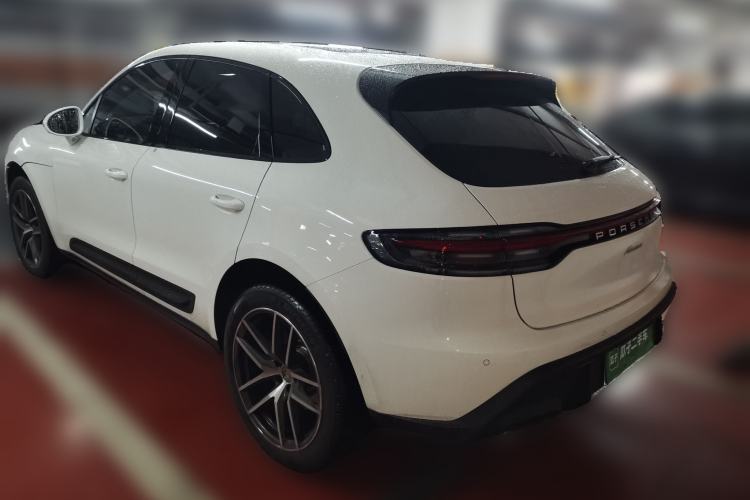 Used Porsche Macan 2022 Macan 2.0T Rear Left 45 Deg