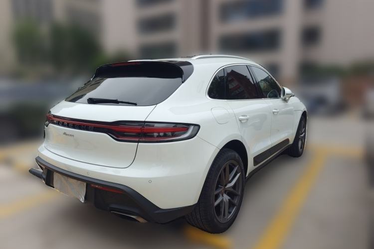 Used Porsche Macan 2022 Macan 2.0T Rear Right 45 Deg