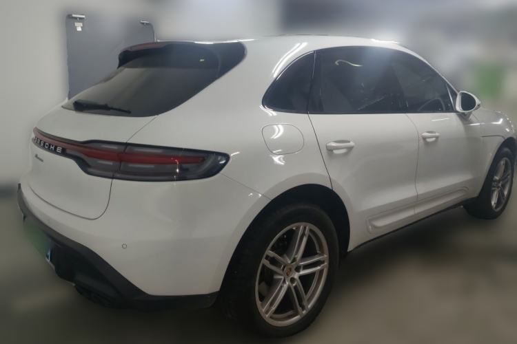 Used Porsche Macan 2022 Macan 2.0T Rear Right 45 Deg