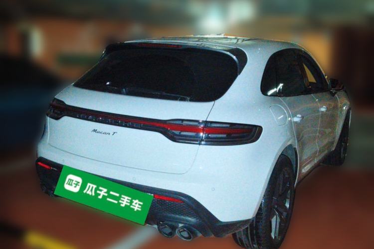 Used Porsche Macan 2022 Macan T 2.0T Rear Right 45 Deg