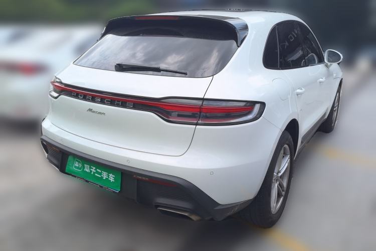 Used Porsche Macan 2022 Macan 2.0T Rear Right 45 Deg