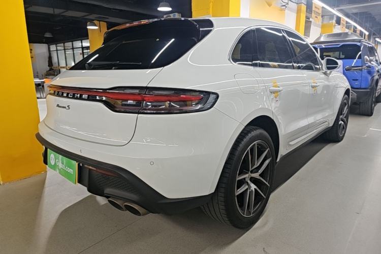 Used Porsche Macan 2022 Macan S 2.9T Rear Right 45 Deg