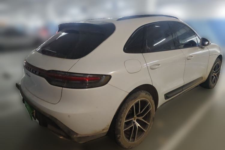 Used Porsche Macan 2022 Macan 2.0T Rear Right 45 Deg