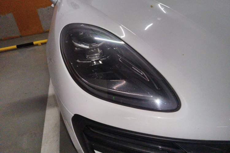 Used Porsche Macan 2022 Macan 2.0T Right Front Headlight