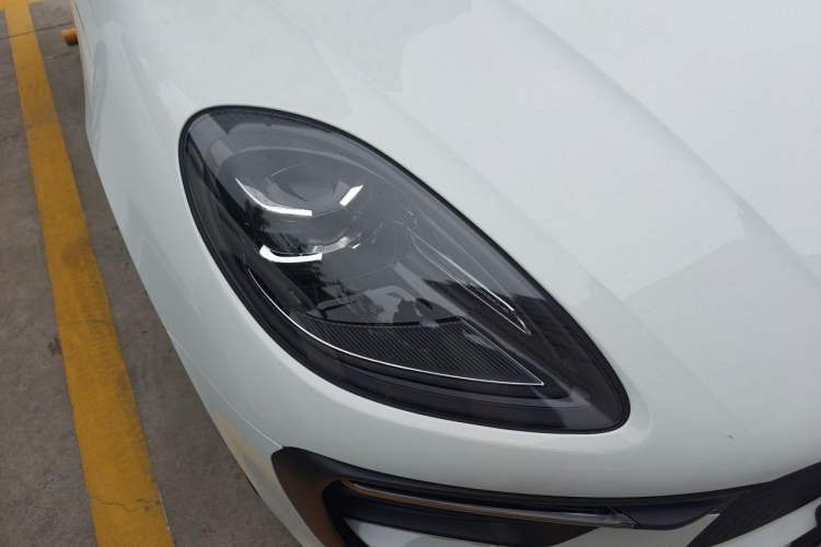 Used Porsche Macan 2022 Macan 2.0T Right Front Headlight