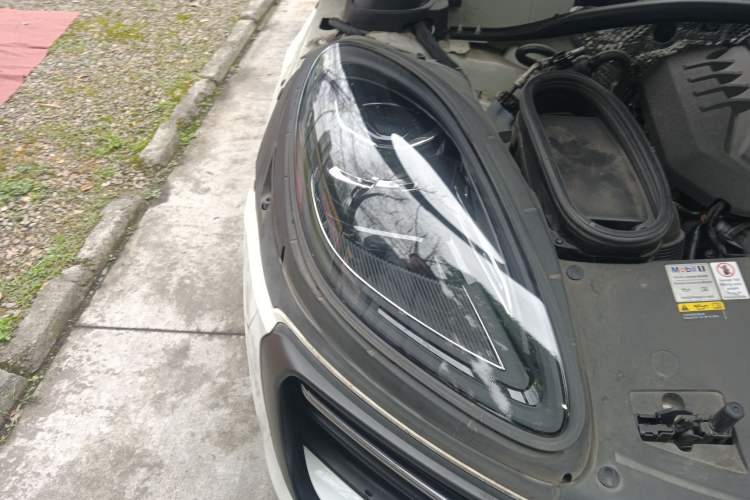 Used Porsche Macan 2022 Macan 2.0T Right Front Headlight