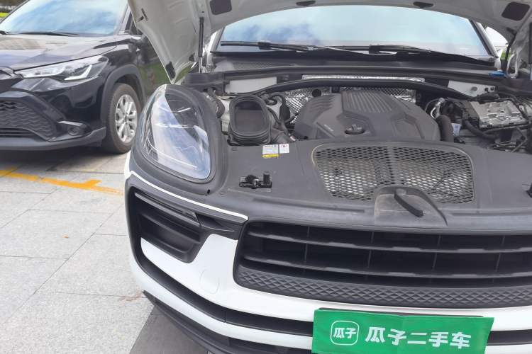 Used Porsche Macan 2022 Macan 2.0T Right Front Headlight