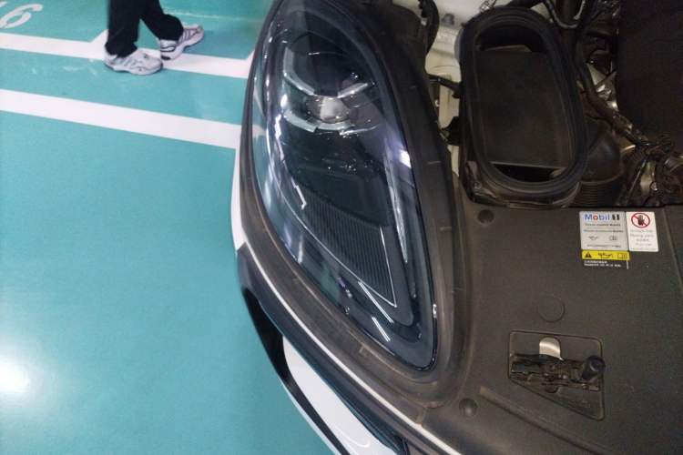 Used Porsche Macan 2022 Macan 2.0T Right Front Headlight