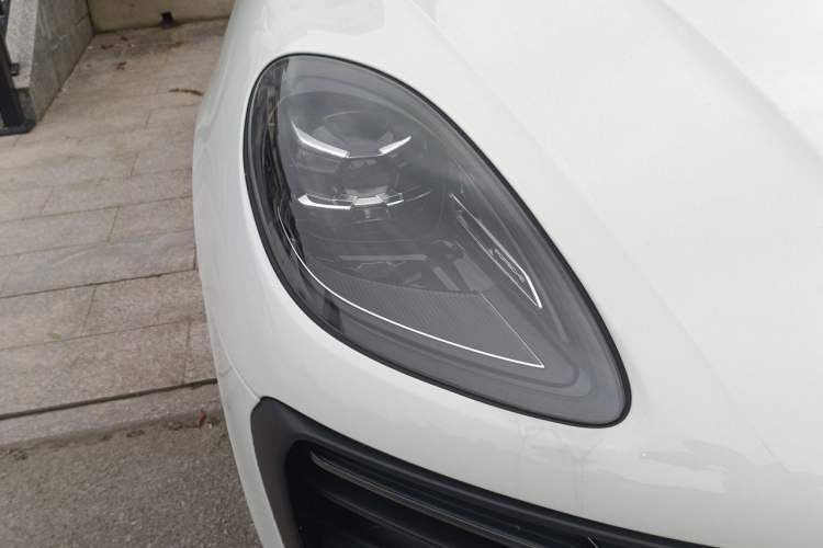 Used Porsche Macan 2022 Macan T 2.0T Right Front Headlight