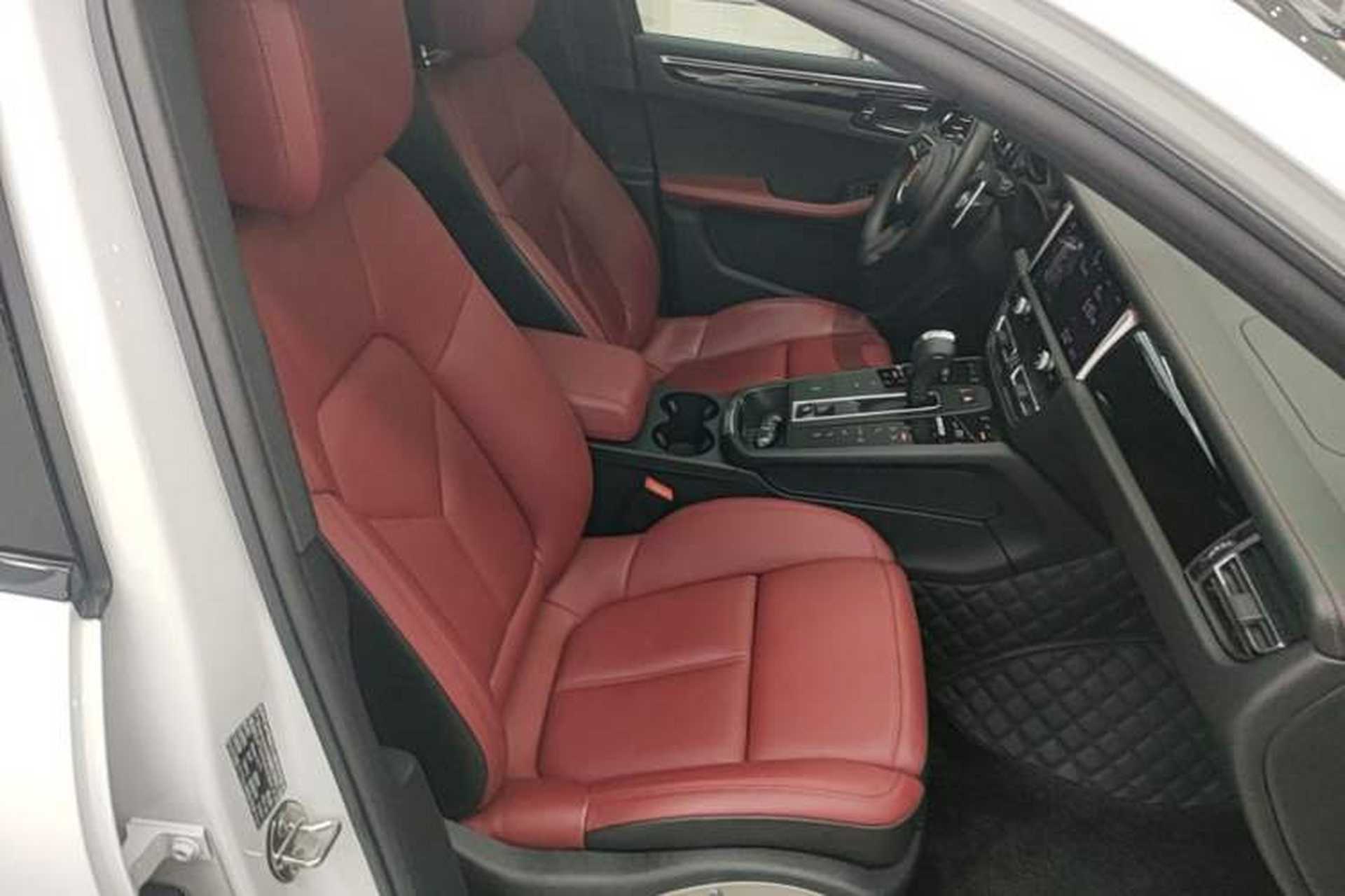 Used Porsche Macan 2022 Macan 2.0T Right Front Seat
