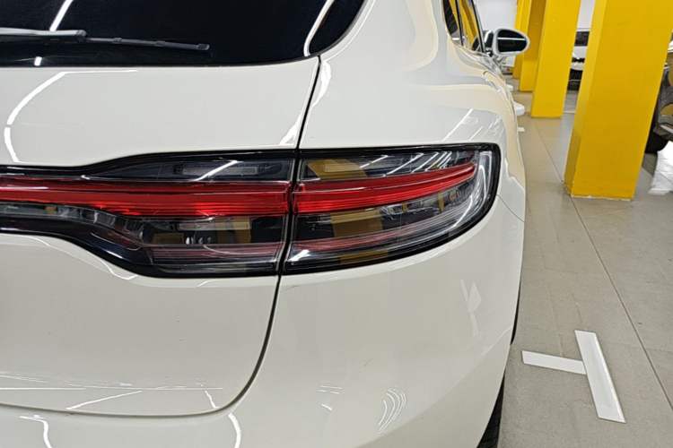 Used Porsche Macan 2022 Macan S 2.9T Right Rear Taillight