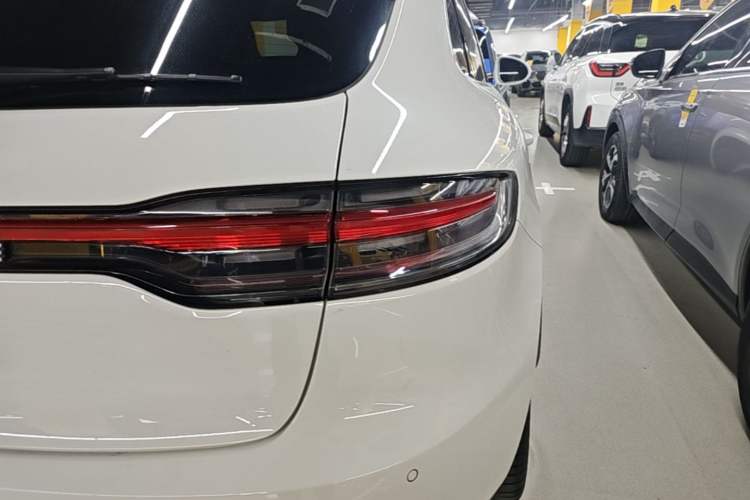 Used Porsche Macan 2022 Macan S 2.9T Right Rear Taillight