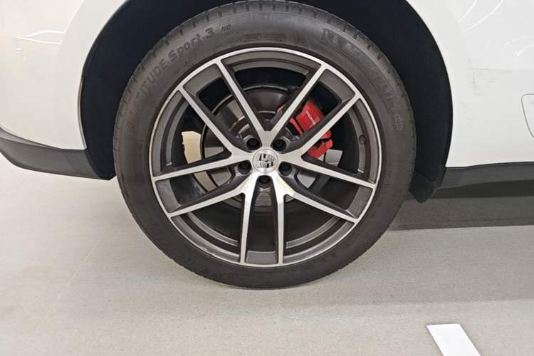 Used Porsche Macan 2022 Macan S 2.9T Right Rear Wheel Hub