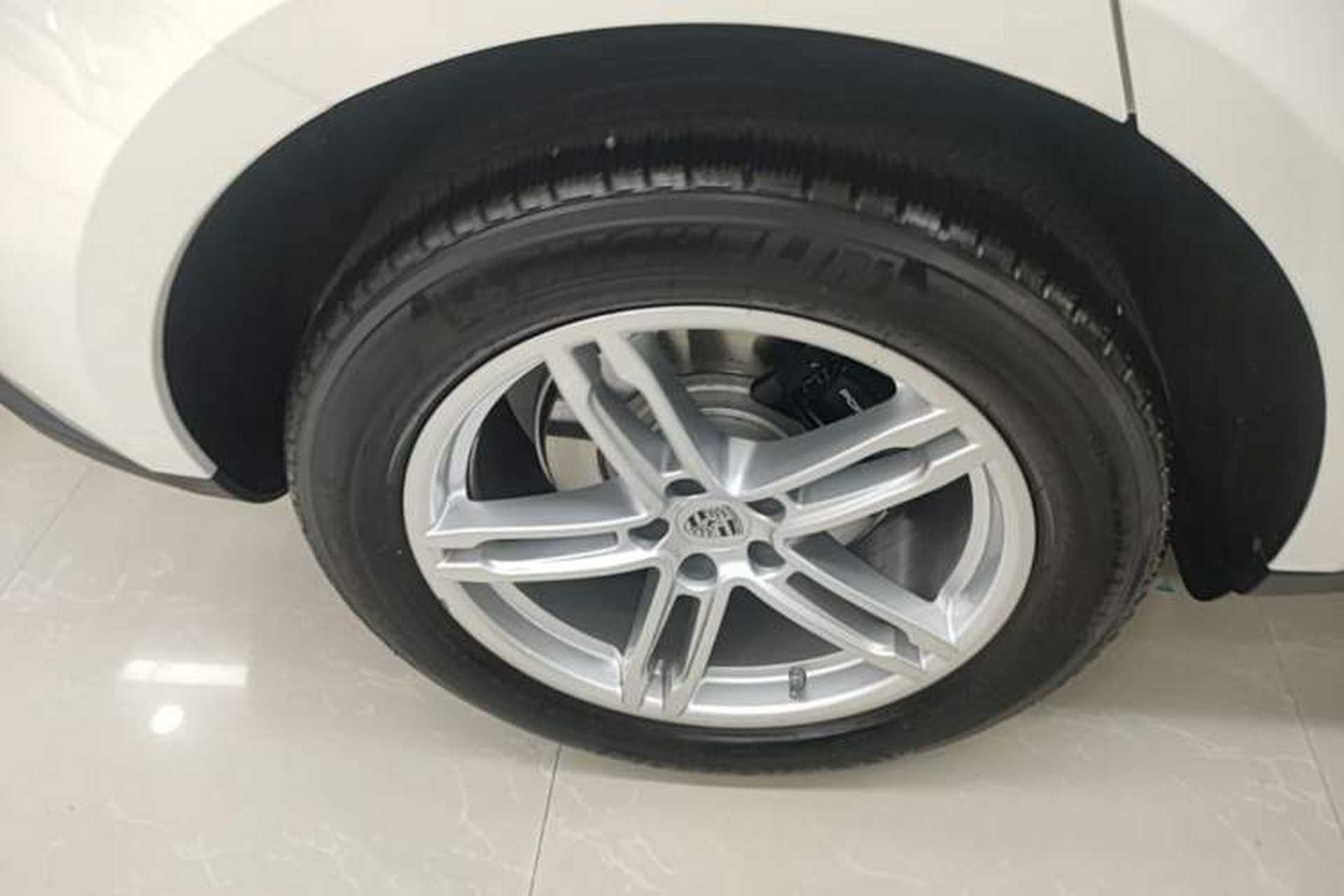 Used Porsche Macan 2022 Macan 2.0T Right Rear Wheel Hub