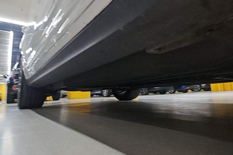 Used Porsche Macan 2022 Macan S 2.9T Right Side Sill